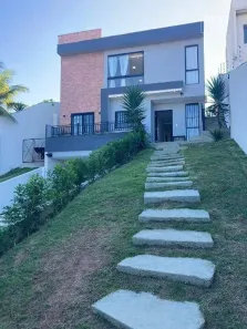Casa com 3 Quartos à venda, 240m² no São Francisco, Serra