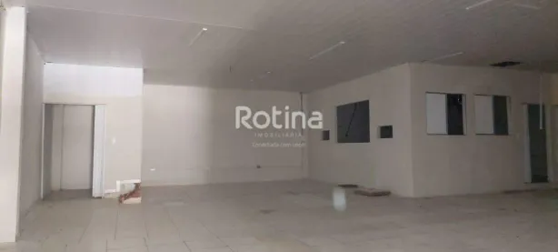 Galpão/Depósito/Armazém para alugar, 215m² no Centro, Uberlândia
