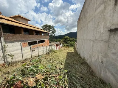 Lote/Terreno à venda, 328m² no Centro, Mateus Leme
