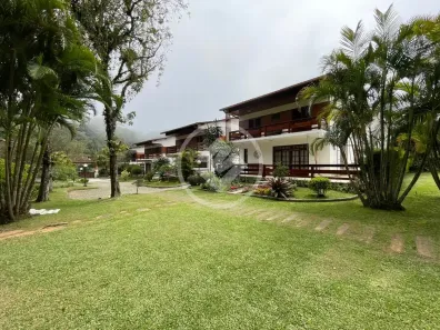 Casa de Condomínio com 4 Quartos à venda, 330m² no Carlos Guinle, Teresópolis