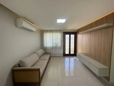Casa de Condomínio com 3 Quartos para alugar, 200m² no Gávea, Uberlândia