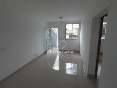 Sobrado com 6 Quartos à venda, 200m² no Santa Mônica, Belo Horizonte