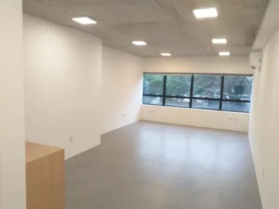 Sala Comercial à venda, 35m² no Tristeza, Porto Alegre