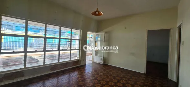 Casa com 3 Quartos à venda, 246m² no Vila Jardini, Sorocaba