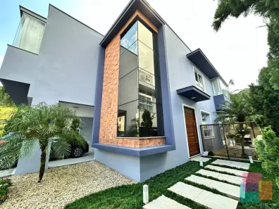 Casa de Condomínio com 3 Quartos à venda, 272m² no América, Joinville