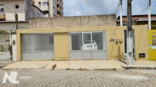 Casa com 3 Quartos à venda, 250m² no Barro Vermelho, Natal
