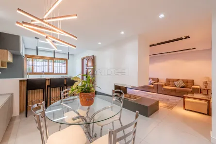 Casa com 4 Quartos para alugar, 310m² no Chácara das Pedras, Porto Alegre