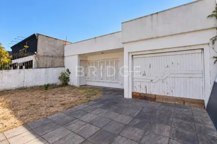 Imóvel Comercial para alugar, 220m² no Chácara das Pedras, Porto Alegre