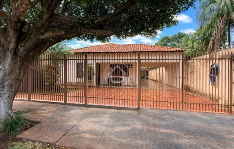 Casa com 4 Quartos à venda, 204m² no Monte Castelo, Campo Grande