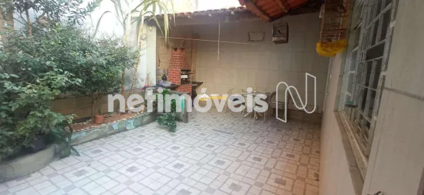 Casa com 3 Quartos à venda, 180m² no Carajás, Contagem