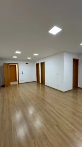 Sala Comercial para alugar, 47m² no Jardim Londrilar, Londrina