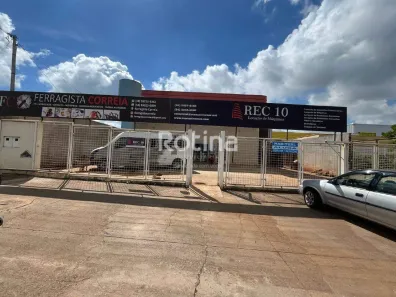 Galpão/Depósito/Armazém para alugar, 1300m² no Distrito Industrial, Uberlândia