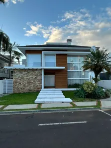 Casa de Condomínio com 3 Quartos à venda, 400m² no Centro, Ponta Grossa