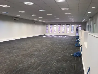 Prédio Comercial para alugar, 1490m² no Centro, Bauru