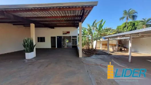 Fazenda/Sítio com 3 Quartos à venda, 1042m² no Morada dos Pássaros, Uberlândia