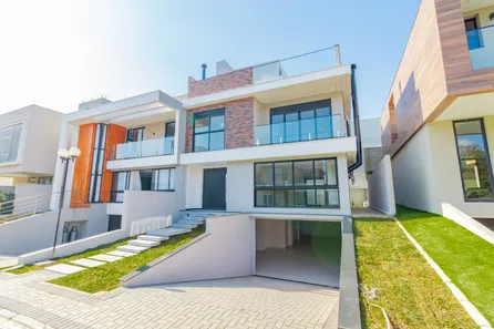 Casa com 4 Quartos à venda, 418m² no Campo Comprido, Curitiba