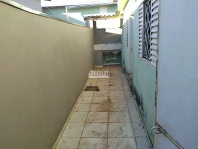 Casa com 1 Quarto à venda, 168m² no Conjunto Chica Ferreira, Uberaba