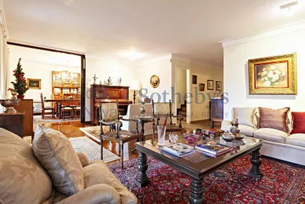 Casa com 4 Quartos para venda ou aluguel, 700m² no Jardim Guedala, São Paulo