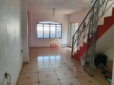 Sobrado com 4 Quartos à venda, 230m² no Jardim Primavera, Jacareí