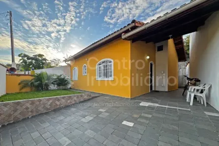 Casa com 3 Quartos à venda, 97m² no , Peruíbe