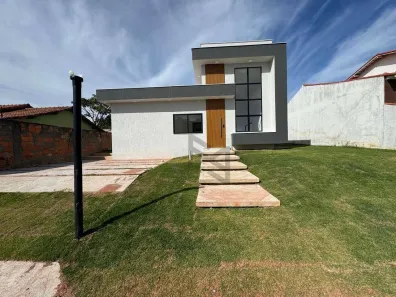 Casa de Condomínio com 3 Quartos para venda ou aluguel, 127m² no Poço Fundo, São Pedro da Aldeia