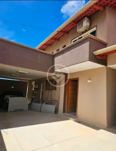 Sobrado com 5 Quartos à venda, 320m² no Jardim Atlântico, Goiânia
