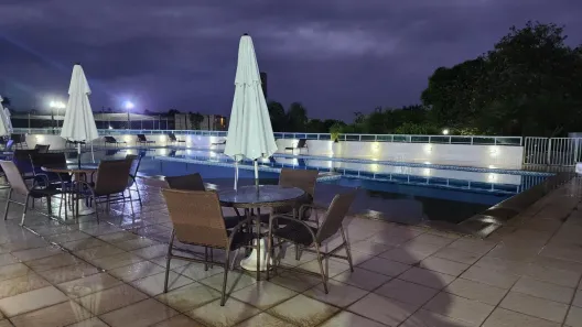 Casa de Condomínio com 5 Quartos para alugar, 437m² no Boa União (Abrantes), Camaçari