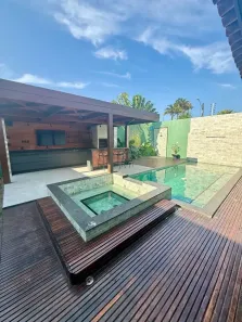 Casa com 6 Quartos à venda, 650m² no De Lourdes, Fortaleza