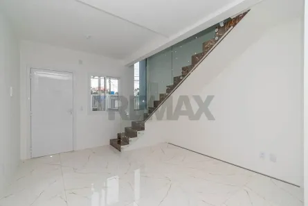Sobrado com 2 Quartos à venda, 55m² no Dona Mercedes, Gravataí