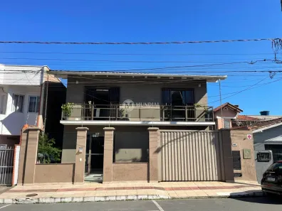 Casa com 3 Quartos para alugar, 140m² no Centro, Balneário Camboriú