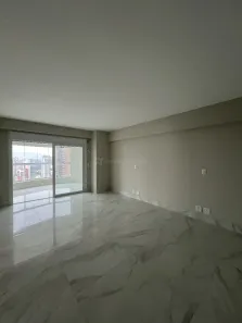 Apartamento com 4 Quartos para alugar, 217m² no Zona 01, Maringá