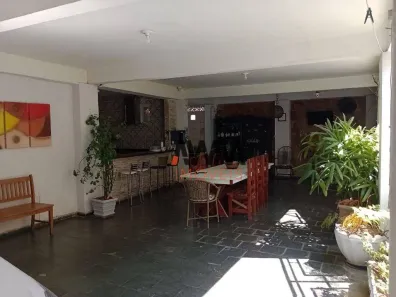 Sobrado com 7 Quartos à venda, 450m² no Setor Coimbra, Goiânia