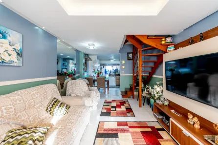 Casa de Condomínio com 4 Quartos à venda, 175m² no Hípica, Porto Alegre
