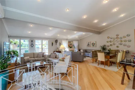 Casa com 3 Quartos à venda, 211m² no Santo Amaro, São Paulo