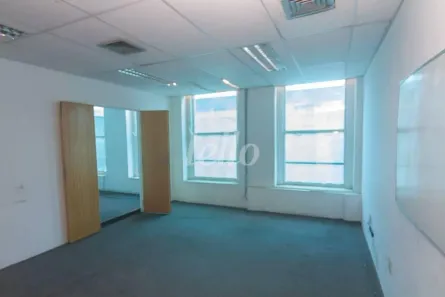 Sala Comercial para alugar, 240m² no República, São Paulo