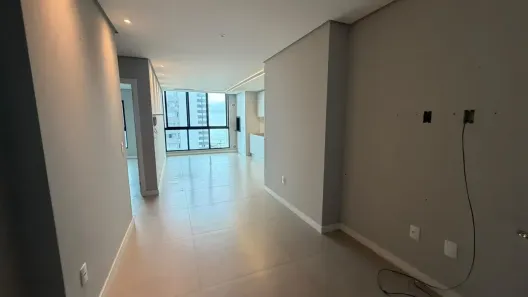 Apartamento com 2 Quartos para alugar, 75m² no Centro Piçarras, Balneário Piçarras