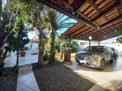 Casa com 3 Quartos à venda, 230m² no Parque Residencial Mestre Álvaro, Serra