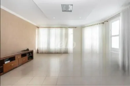 Casa com 3 Quartos para alugar, 325m² no Água Fria, São Paulo