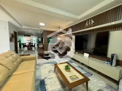 Casa com 3 Quartos para alugar, 286m² no Cidade Jardim, Uberlândia