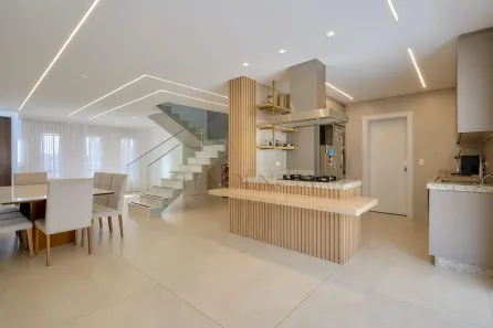 Casa com 4 Quartos à venda, 363m² no Santa Felicidade, Curitiba