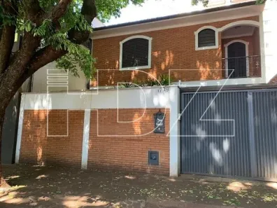 Casa com 3 Quartos para venda ou aluguel, 216m² no Centro, Araraquara