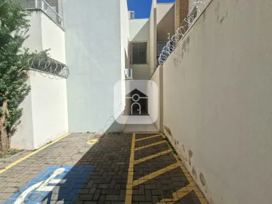 Apartamento com 2 Quartos para alugar, 77m² no Novo Mundo, Uberlândia