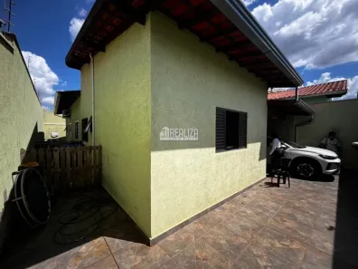 Casa com 4 Quartos à venda, 141m² no Cidade Nova, Uberaba