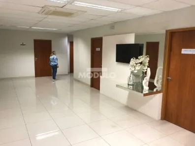Sala Comercial para alugar, 41m² no Osvaldo Rezende, Uberlândia