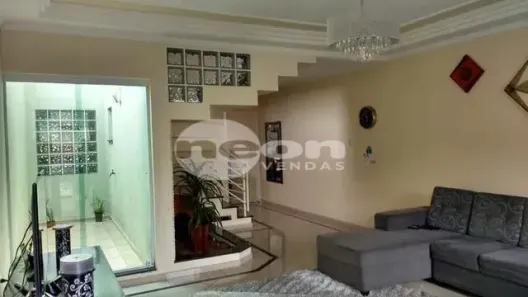 Sobrado com 4 Quartos à venda, 243m² no Parque Jaçatuba, Santo André