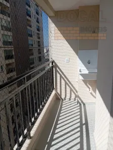 Apartamento com 2 Quartos para alugar, 43m² no Jardim Três Irmãos, Taboão da Serra