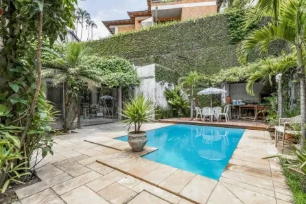 Casa com 4 Quartos à venda, 336m² no Jardim Guedala, São Paulo