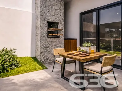 Sobrado com 2 Quartos à venda, 66m² no Nova Brasília, Joinville