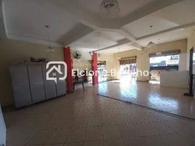 Casa com 1 Quarto para alugar, 200m² no Santa Mônica, Uberlândia