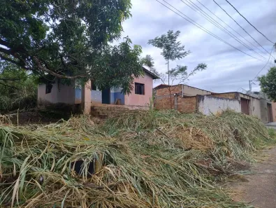 Lote/Terreno à venda, 439m² no Jardim Balneário Meia Ponte, Goiânia